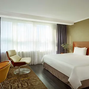 Park Plaza מלון