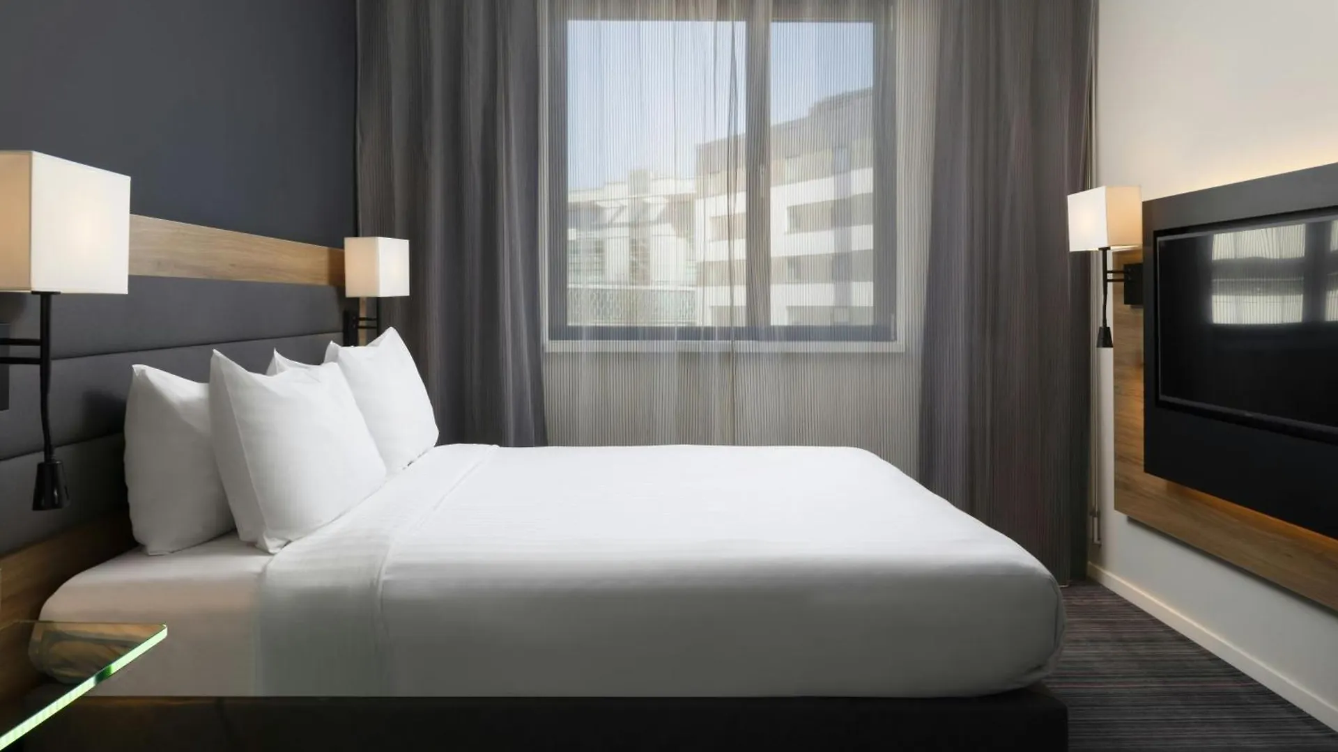 Hotel Moxy Southampton 4*,  Großbritannien